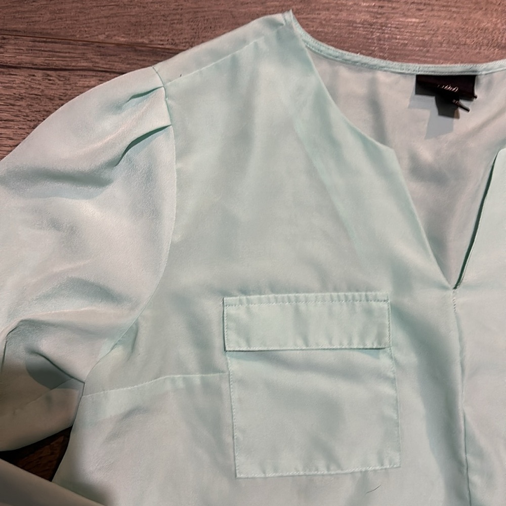 Mossimo Blouse - Picture 3 of 4